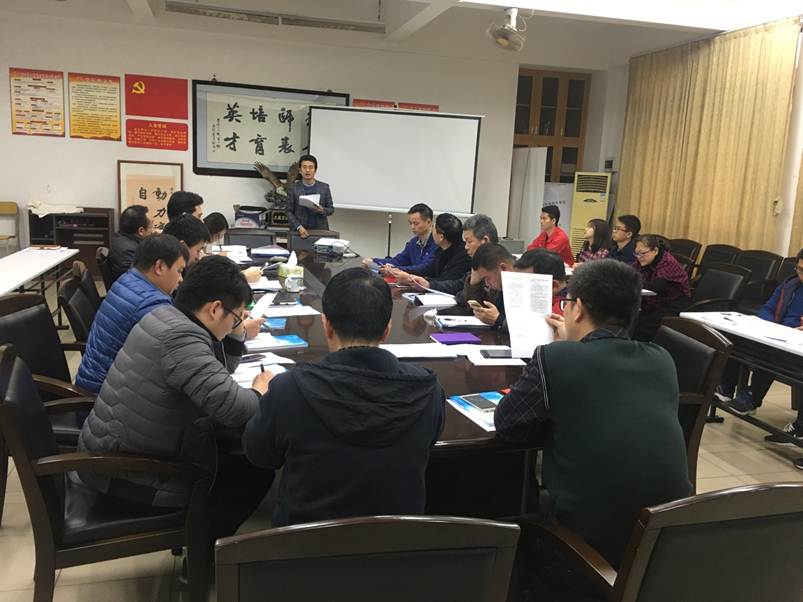 说明: D:\2019年新闻\2月27日能源与汽车工程学院党总支开展组织生活会\党员发言.JPG